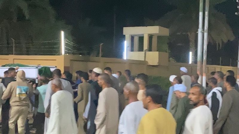 لحظه تشييع الجثمان