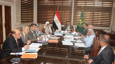 محافظ القليوبية يعقد لجنة قيادات لاختيار عدد من الوظائف القيادية 