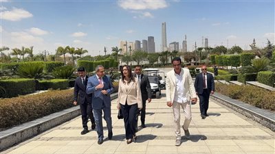 وزيرة الثقافة تتفقد سمبوزيوم النحت بالعاصمة الجديدة وتشيد بالتجربة