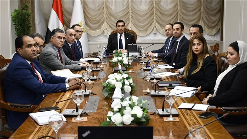 وزير الشباب والرياضة
