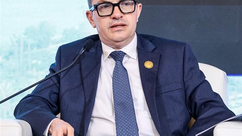 أحمد رستم 