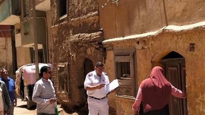 تنفيذ 4 قرارات إخلاء لمنازل آيلة للسقوط بشبين الكوم في المنوفية