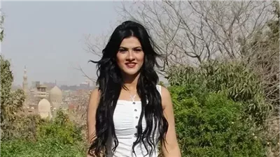 ترحيل ياسمينا المصري لمحبسها بعد حجز دعوى سب وقذف أشرف زكي للحكم