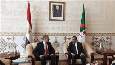 وزير البترول والثروة المعدنية يصل إلى الجزائر في زيارة عمل