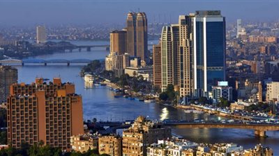 انكماش حاد للقطاع الخاص غير النفطي بمصر في أبريل بضغط التوترات الإقليمية 