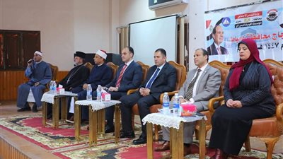 حسام الدين فوزي يهنئ حجاج دمياط ويوصيهم بالدعاء لمصر بالأراضي المقدسة
