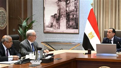 مدبولي يتابع قيد الشركات الحكومية بالبورصة وموقف تحديث وثيقة ملكية الدولة