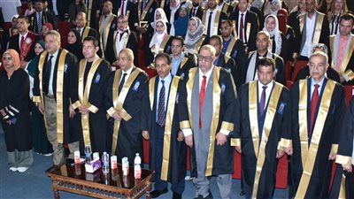 نائب محافظ الأقصر يشهد احتفالية “عيد العلم الثالث” بجامعة الأقصر 
