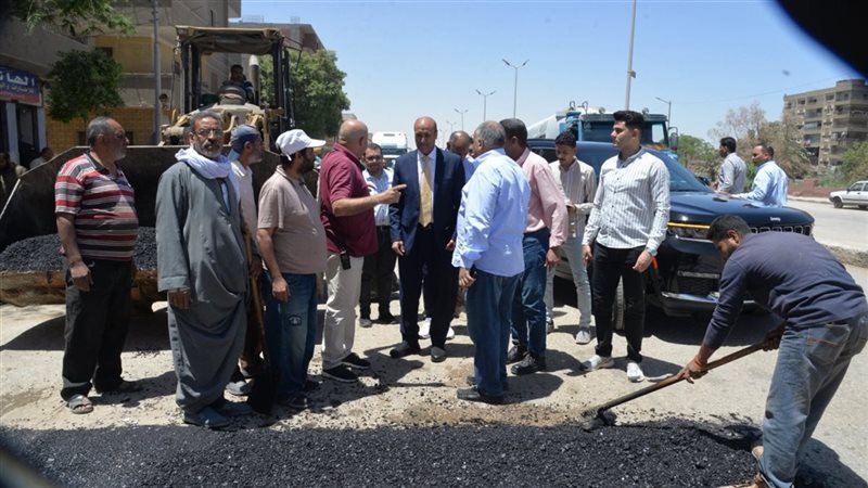 محافظ أسيوط خلال