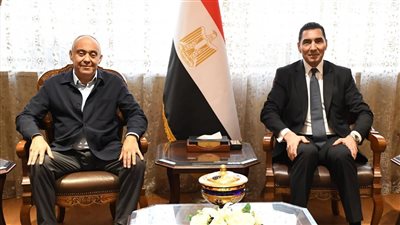 وزير الشباب والرياضة يلتقي رئيس الشركة المتحدة للرياضة لبحث أوجه التعاون المشت