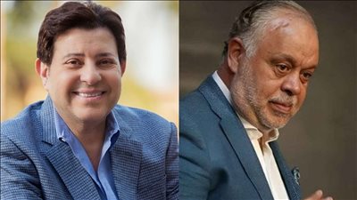 أشرف زكي يستقبل جثمان هاني شاكر من مطار القاهرة قبل دفنه غدًا