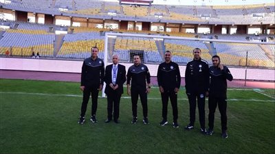 وصول طاقم حكام مباراة الزمالك وسموحة رغم حادث حكم الـVAR