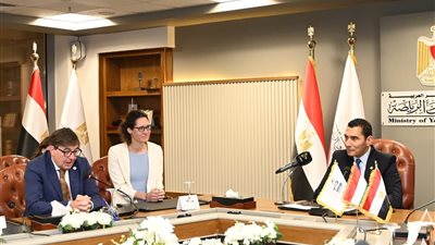 وزير الرياضة يشهد توقيع مذكرة تفاهم بين اللجنة البارالمبية المصرية والمجرية