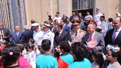 دمياط تحتفل بعيدها القومي بمسيرة طلابية حاشدة         