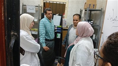 رئيس مدينة الباجور يتفقد الوحدات الصحية ويضبط مخالفات حضور وانصراف