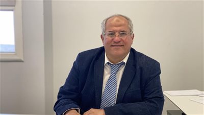 الأطباء: ضوابط جديدة مرتقبة للحد من انتشار النصائح الطبية غير الموثوقة |حوار