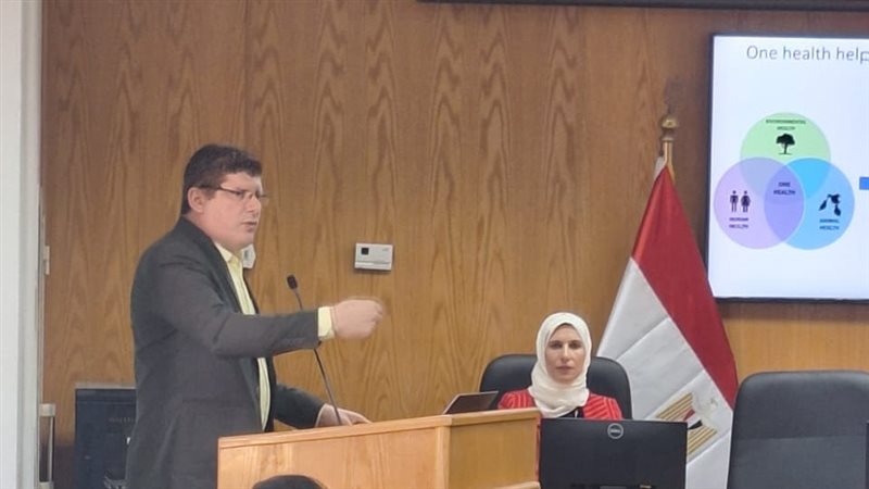 جانب من الندوة 