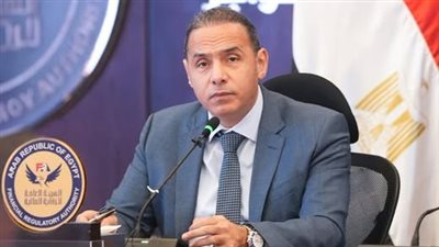 رئيس الوزراء يضم إسلام عزام إلى مجلس إدارة الهيئة العامة للاستثمار