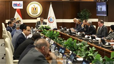 رئيس جامعة المنيا يشهد اجتماع وزير الصحة استعدادًا لمنظومة التأمين الصحي 