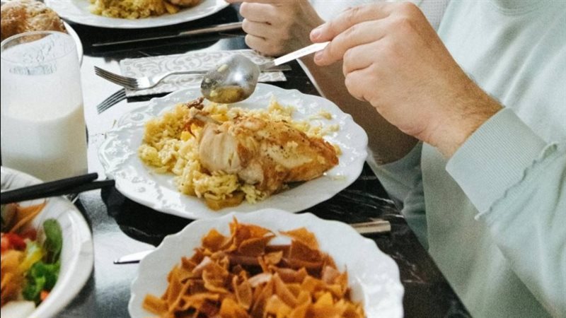 هل تناول العشاء يضر
