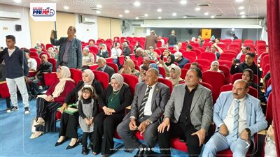 “سواعد تبني الوطن”.. ثقافة الفيوم تحتفي بعيد العمال بفقرات وطنية وفنية كبرى 