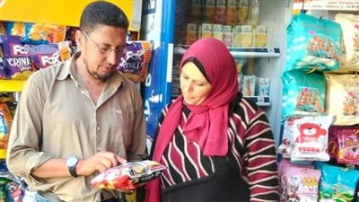 ضبط مبيدات محظورة ومنظفات مجهولة المصدر في حملات تموينية بالبحيرة  