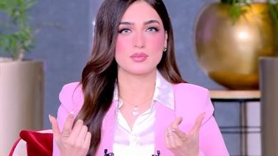 ياسمين عز: احنا داخلين على موجة حارة.. والست التوب تعمل لجوزها كنتالوب