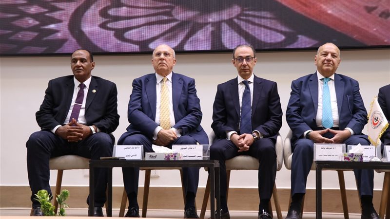 الدكتور أسامة عبد