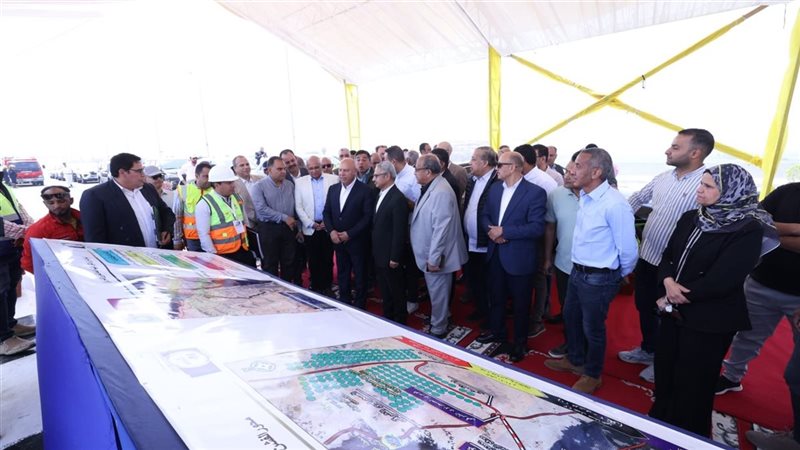 خلال الافتتاح 