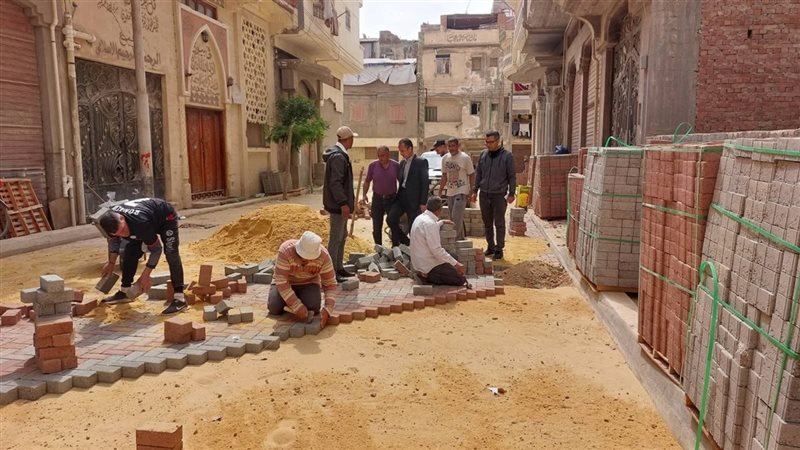 حجاج يتابع أعمال