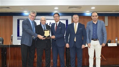 رئيس جامعة بنها: حريصون على رفع مستوى جودة الرعايةالمقدمة داخل المستشفيات