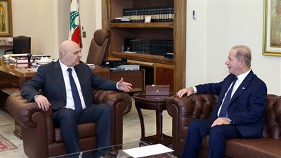 الرئيس اللبناني يطالب واشنطن بالضغط على إسرائيل لوقف العمليات العسكرية