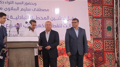  محافظ قنا: تسليم شيكات التعويضات للمتضررين من مسار مشروع القطار الكهربائي 