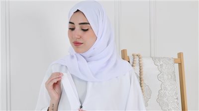 تصميمات عباية الحج.. الراحة والاحتشام في الأجواء الحارة