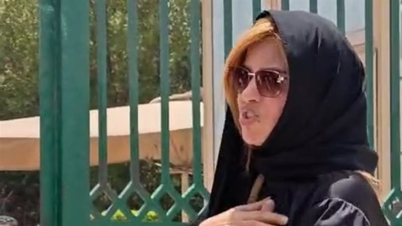 وفاء مكي في جنازة