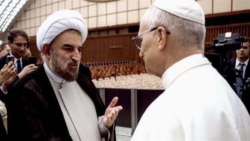 بابا الفاتيكان وسفير