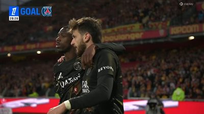 أهداف وملخص مباراة باريس سان جيرمان ولانس الشوط الأول في الدوري الفرنسي