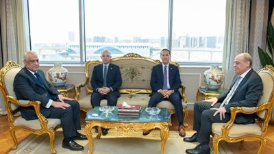 وزيرا الاستثمار والإنتاج الحربي يبحثان طرح فرص استثمارية جديدة بالمحافظات
