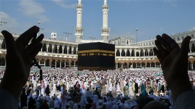حكم الحج عن الوالدين.. دار الإفتاء توضح الشروط والضوابط الشرعية