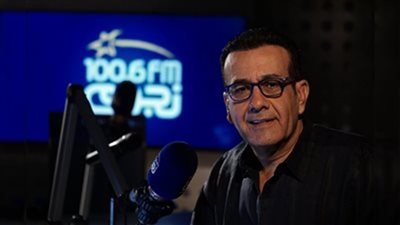 تعرف على سبب إعتزال الإعلامي أسامة منير للغناء| فيديو 