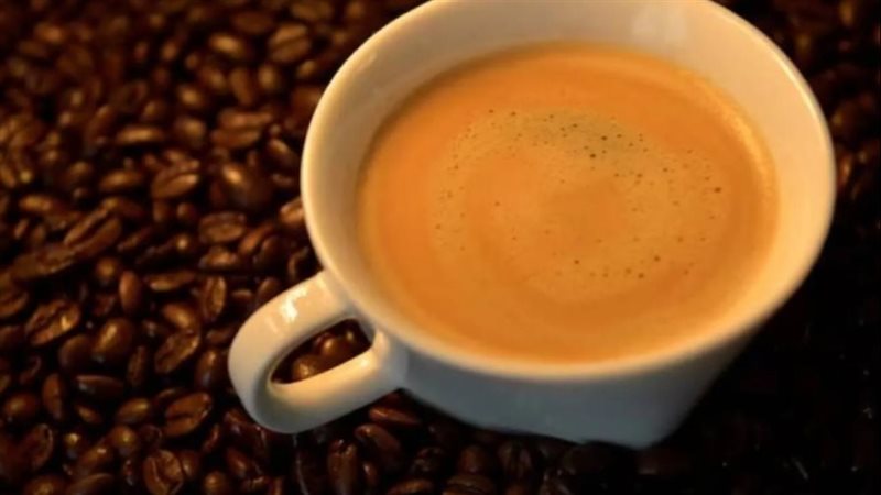 ماذا يفعل شرب القهوة