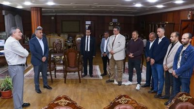 تكريم قيادات وعاملين بميناء دمياط تقديرا لجهودهم في انتظام منظومة العمل