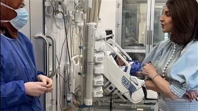 «بتحارب هي وطفلها».. هبة السويدي تستغيث بالدعاء لأم احترقت في شهرها السادس