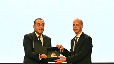 «مدبولى» يُكرم جامعة بنى سويف لتميز طلاب الحاسبات في منح 