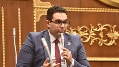 أحمد خالد ممدوح يدير لقاء حزب المؤتمر وتنسيقية شباب الأحزاب والسياسيين