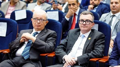 وزير التخطيط يطلق 