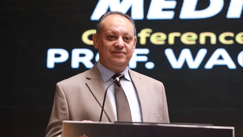 الدكتور وجدي امين