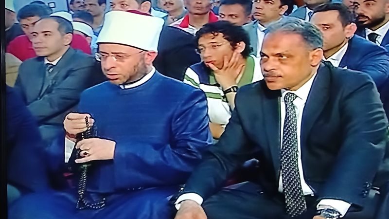 وزير الأوقاف ومحافظ