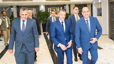 وزير العمل: 300 ألف جنيه لأسرة المتوفى من عمال المناجم والمحاجر