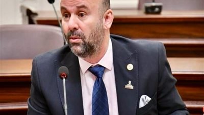 باسم كامل يطالب بتقسيم حي حلوان إلى حيين لرفع كفاءة الخدمات